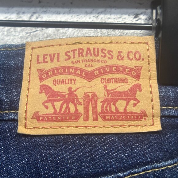 EUC LEVI'S 711 Women's Dark Wash Distressed Stretch Skinny Jeans 26 - Picture 8 of 16